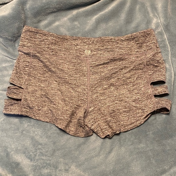 Grey booty shorts - Picture 2 of 2